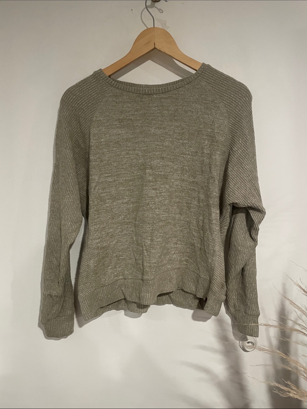Rip Curl Beige Crewneck Sweater Sz M B137